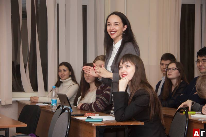 Andrey Korelskiy and Mikhail Uspenskiy give masterclass to HSE law students