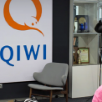 С Qiwi спросят инвесторы. Компания получила иск после ограничений ЦБ